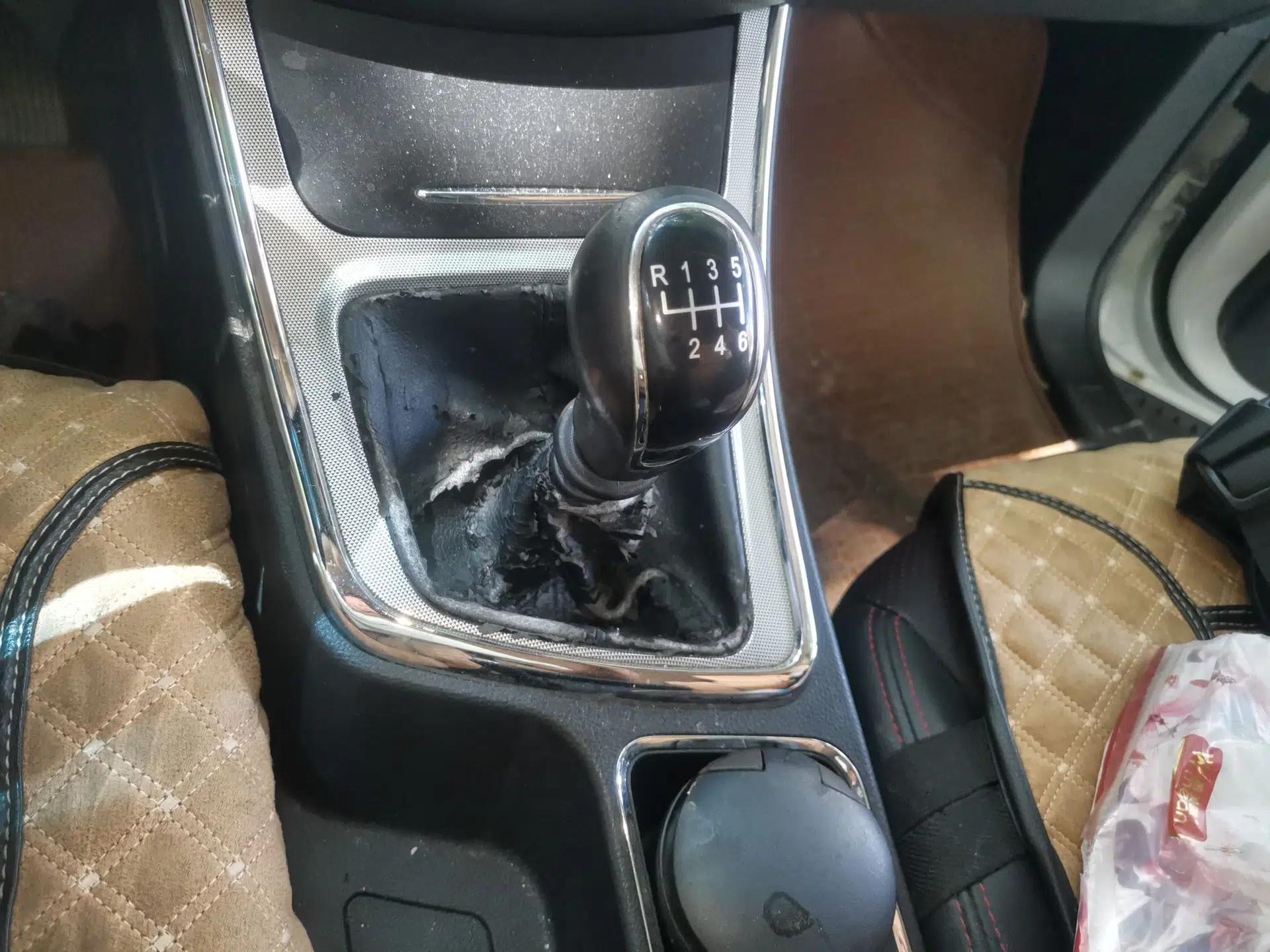 Baojun 560 2016 1.8L Manual Luxury Edition — миниатюра 14