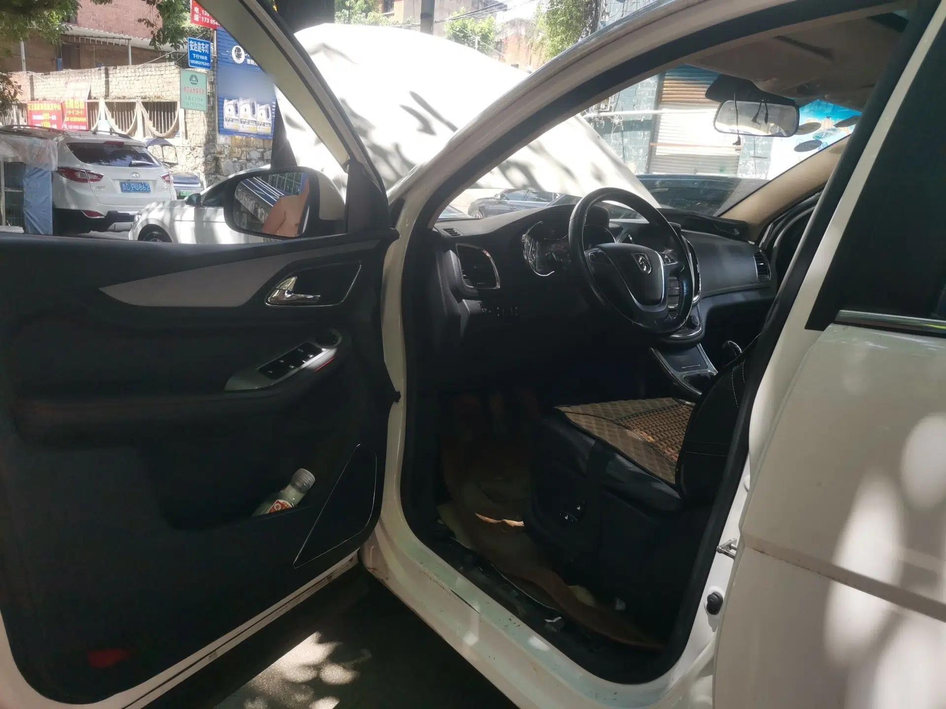 Baojun 560 2016 1.8L Manual Luxury Edition — миниатюра 16