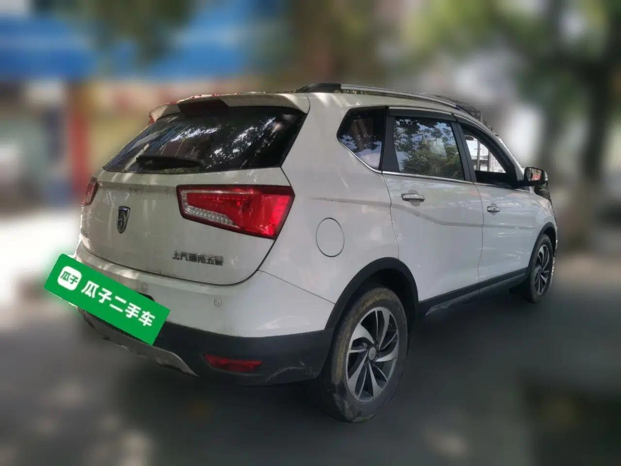 Baojun 560 2016 1.8L Manual Luxury Edition — миниатюра 6