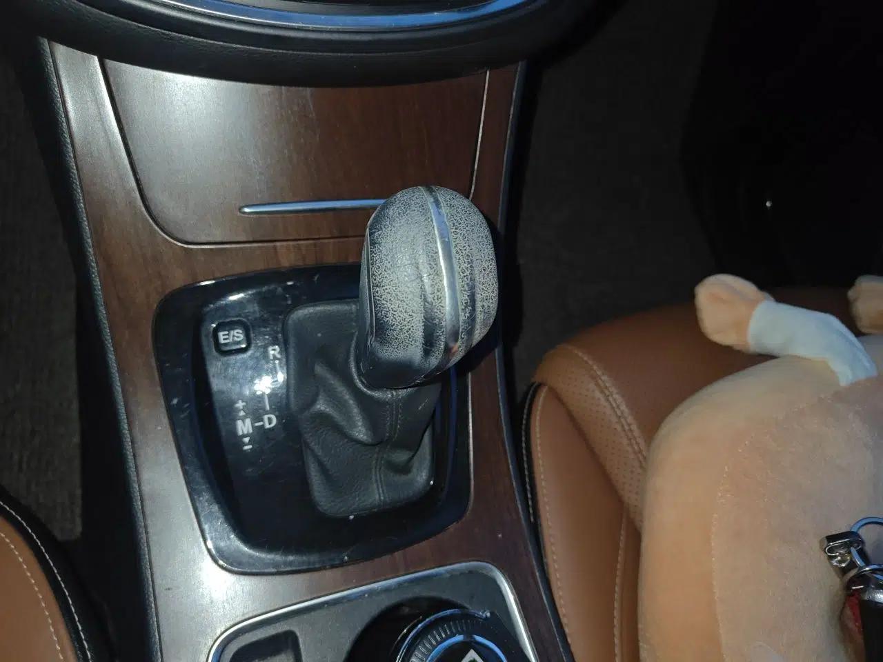 Baojun 560 2017 Rhythmic Edition 1.8L iAMT Prestige Model — миниатюра 14
