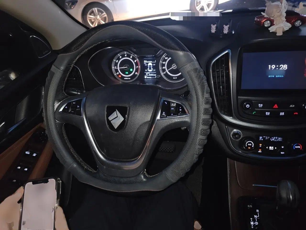 Baojun 560 2017 Rhythmic Edition 1.8L iAMT Prestige Model — миниатюра 10