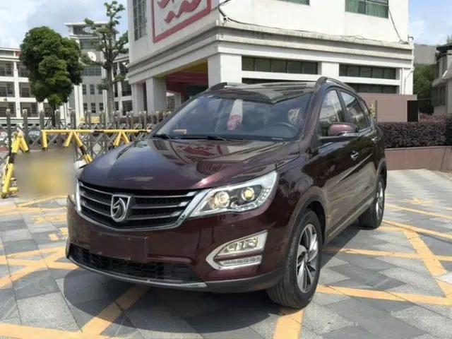 Baojun 560 2016 1.8L Manual Luxury Edition