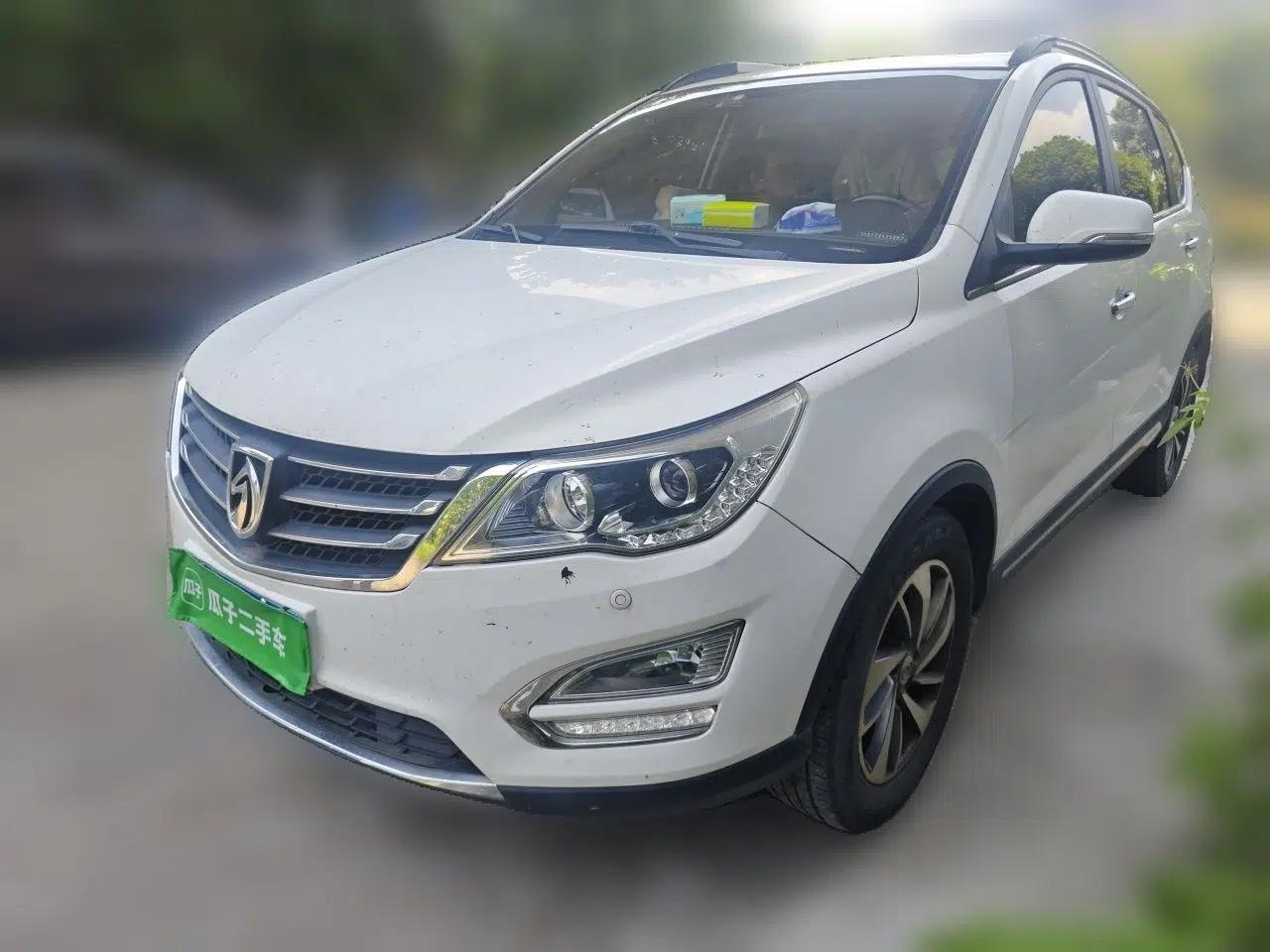 Baojun 560 2016 1.5T Manual Luxury Model — миниатюра 1