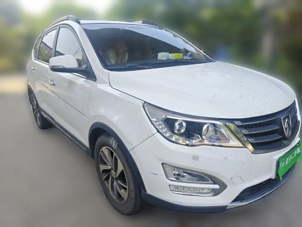 Baojun 560 2016 1.5T Manual Luxury Model — миниатюра 3