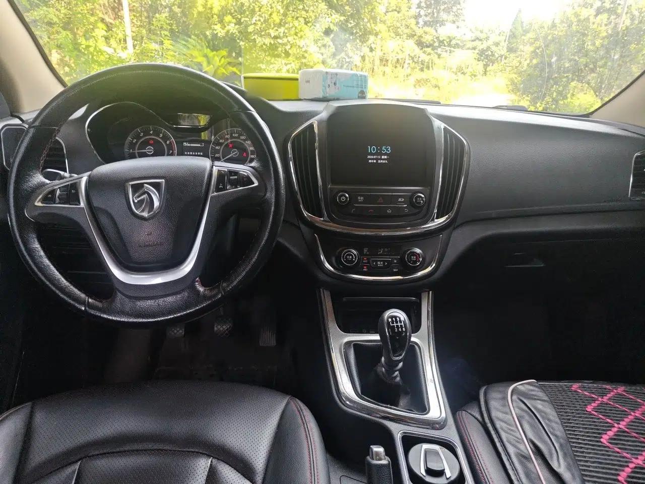 Baojun 560 2016 1.5T Manual Luxury Model — миниатюра 9