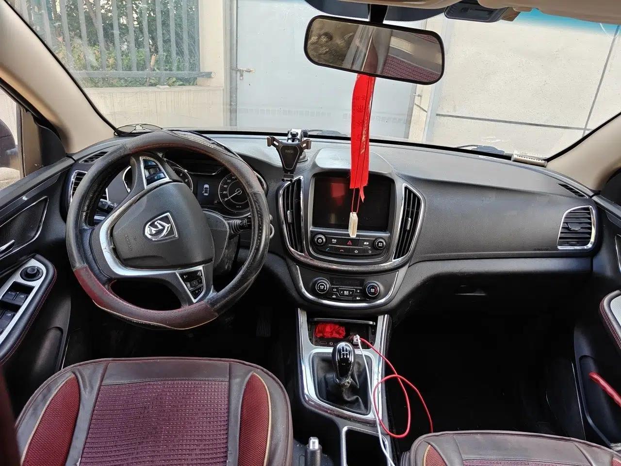 Baojun 560 2015 1.8L manual luxury version — миниатюра 9