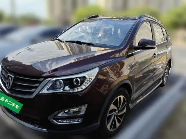Baojun 560 2015 1.8L manual luxury version