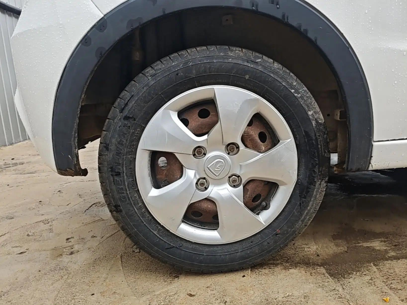 Baojun 310 2016 1.2L manual Comfort trim level — миниатюра 11