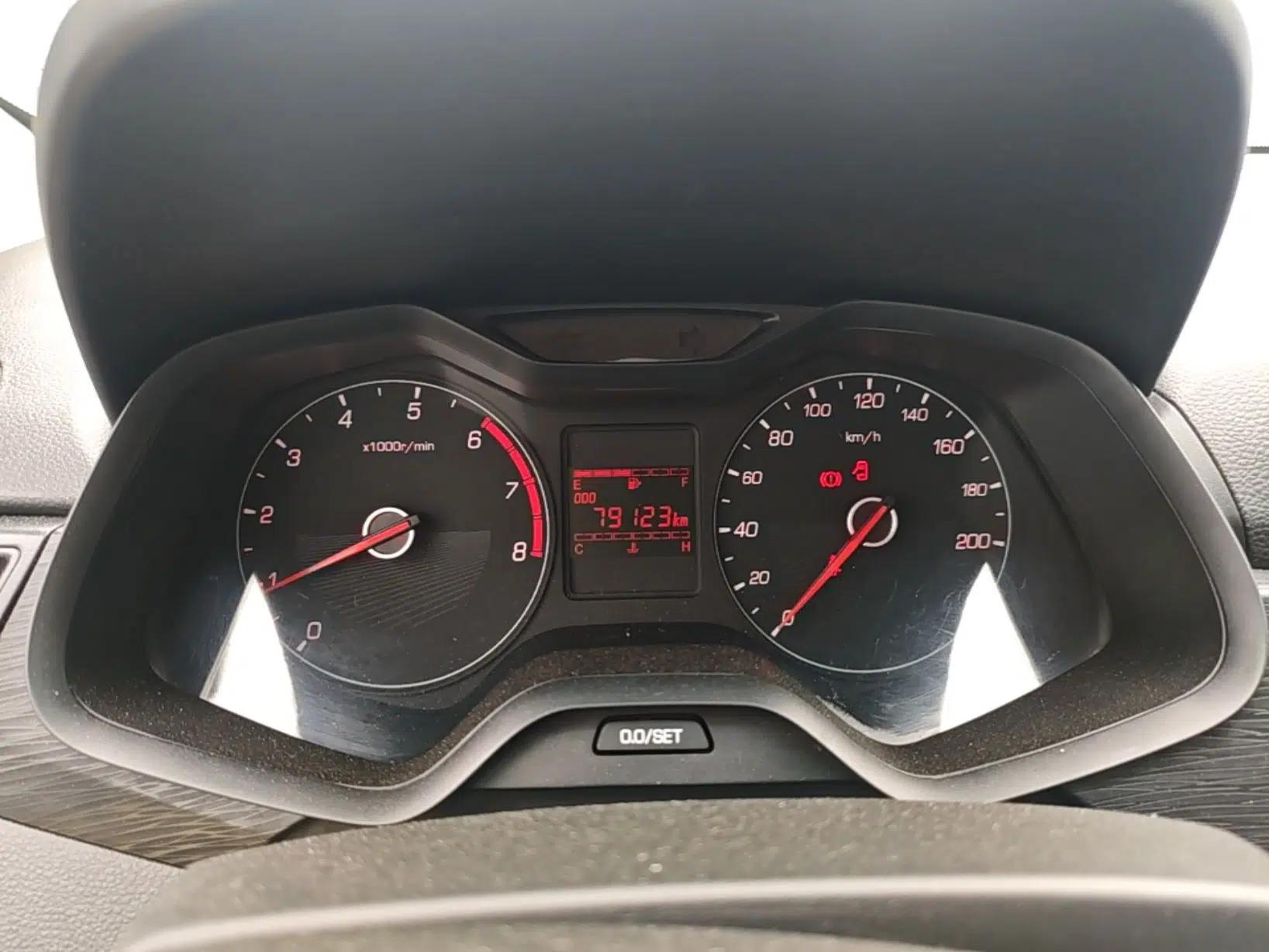 Baojun 310 2016 1.2L manual Comfort trim level — миниатюра 14