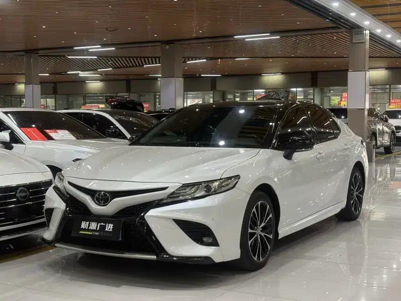 Camry 2018 2.5S Sport Edition — миниатюра 1