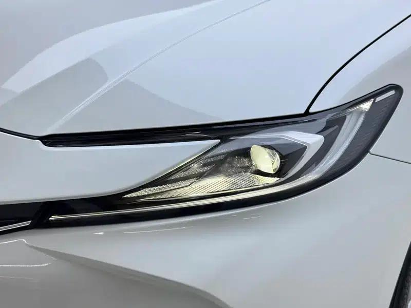 2024 Camry Hybrid 2.0HG Premium Edition — миниатюра 12