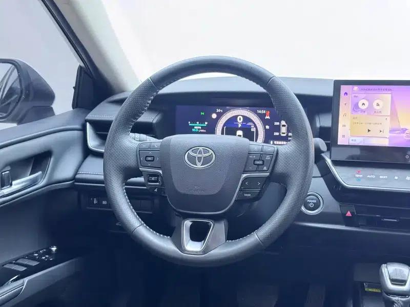 2024 Camry Hybrid 2.0HG Premium Edition — миниатюра 16