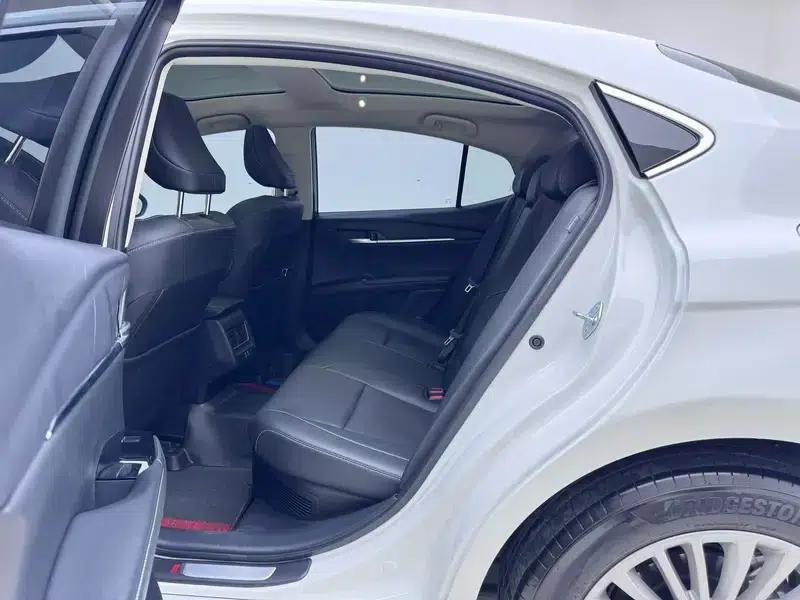 2024 Camry Hybrid 2.0HG Premium Edition — миниатюра 18