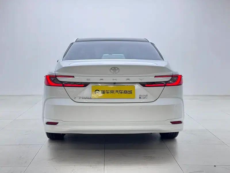 2024 Camry Hybrid 2.0HG Premium Edition — миниатюра 6