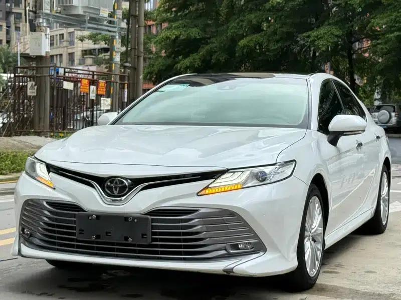 Camry 2019 Facelift 2.5G Luxury Edition — миниатюра 1