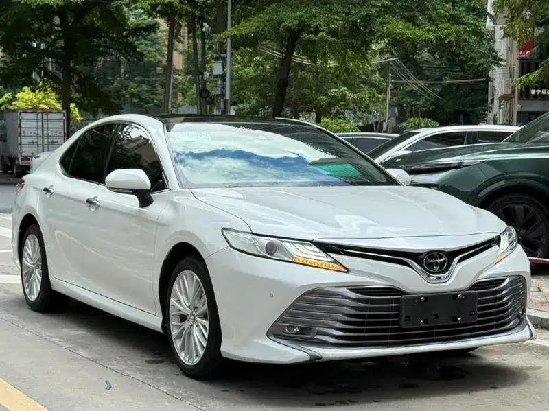 Camry 2019 Facelift 2.5G Luxury Edition — миниатюра 3