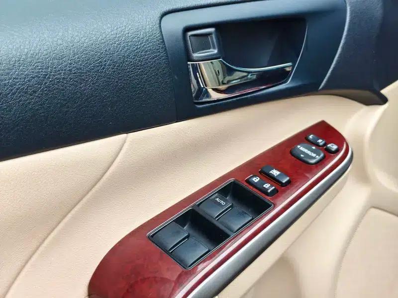 2012 Camry 2.5G Luxury Edition — миниатюра 18