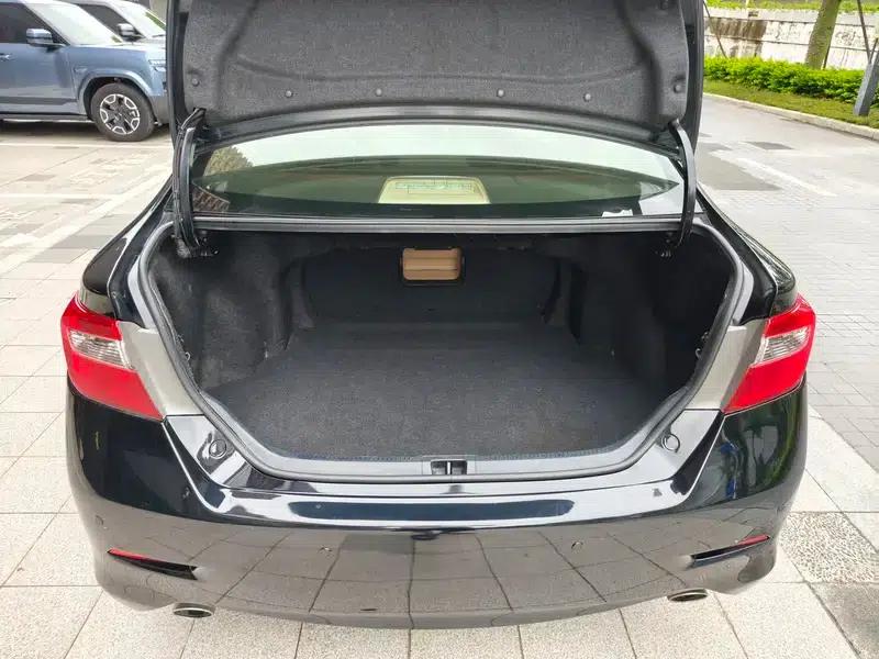 2012 Camry 2.5G Luxury Edition — миниатюра 19