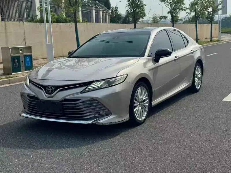 2018 Camry 2.5G Luxury Edition — миниатюра 1