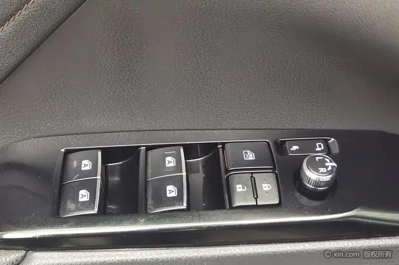 Camry 2019 2.5G Luxury Edition (China VI Emission Standard) — миниатюра 23