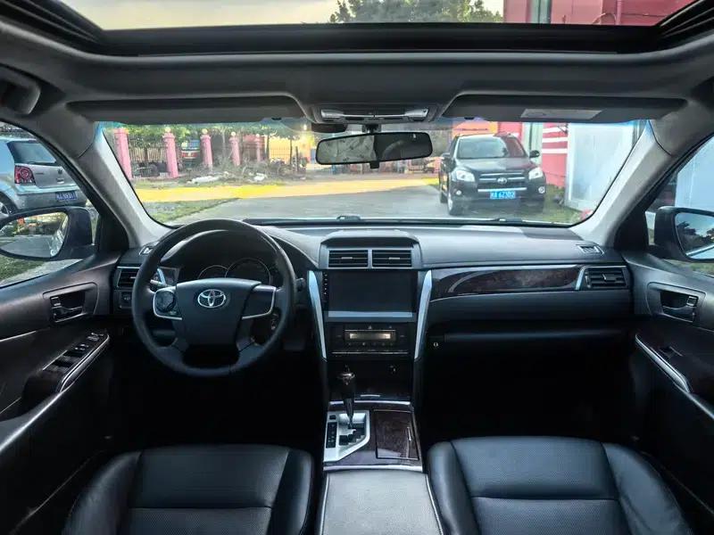 Camry 2015 2.0G Leading Edition — миниатюра 13