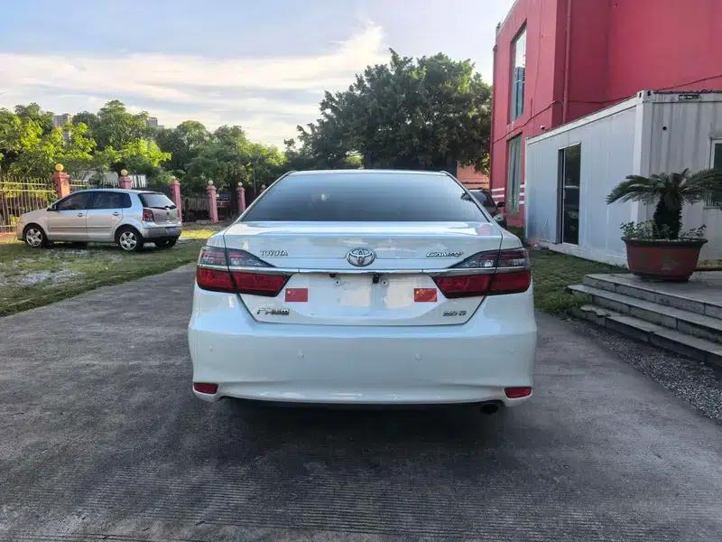 Camry 2015 2.0G Leading Edition — миниатюра 6