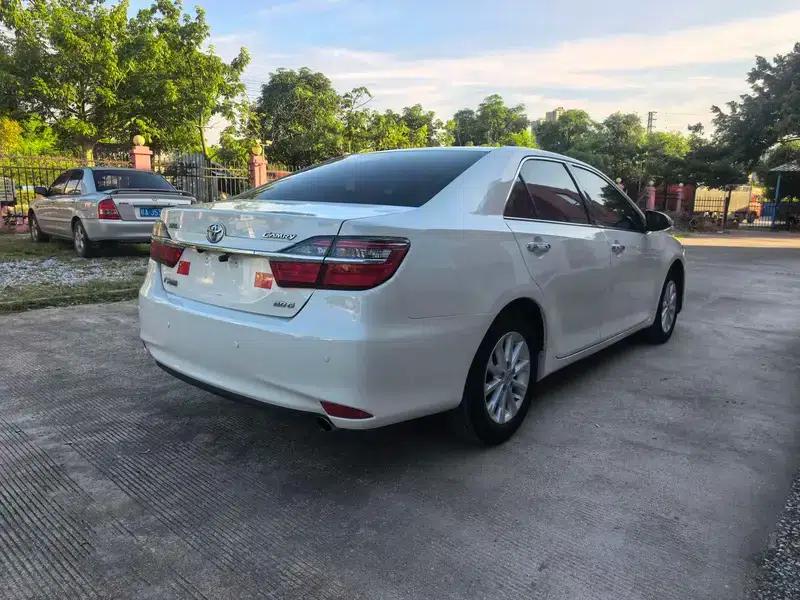 Camry 2015 2.0G Leading Edition — миниатюра 7