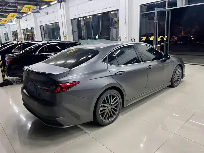 Camry 2025 Hybrid 2.0HXS Glorious Edition — миниатюра 4
