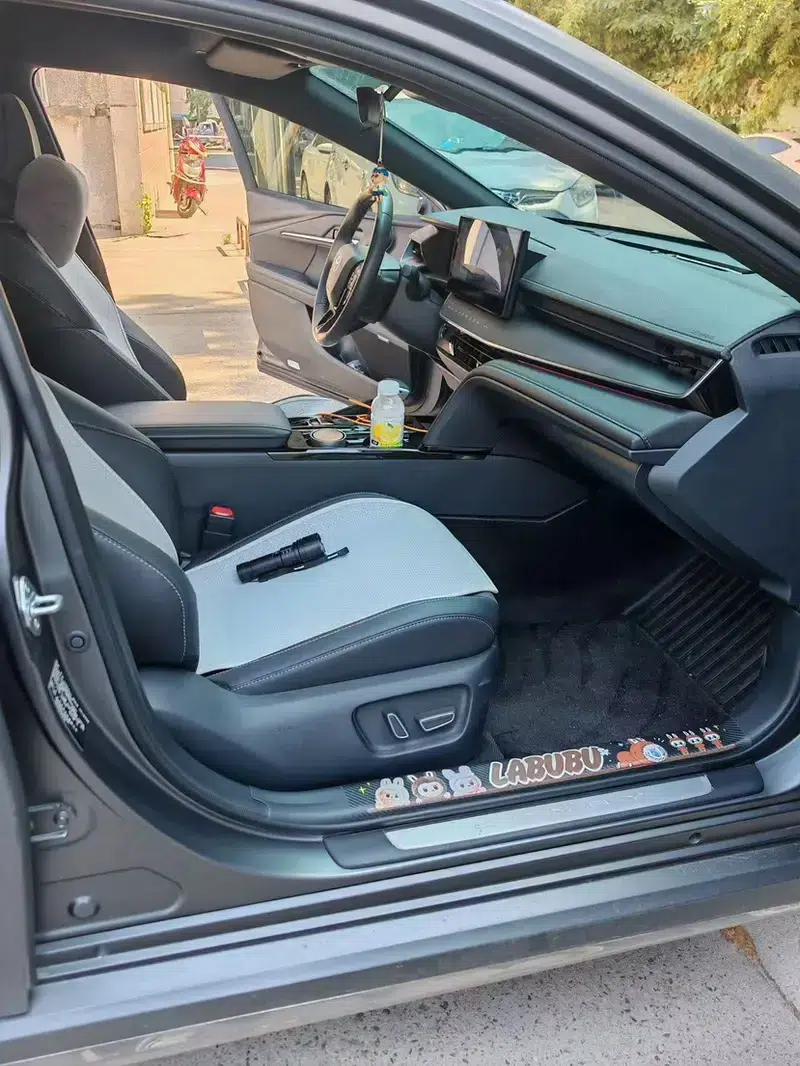 Camry 2025 Hybrid 2.0HXS Glorious Edition — миниатюра 5