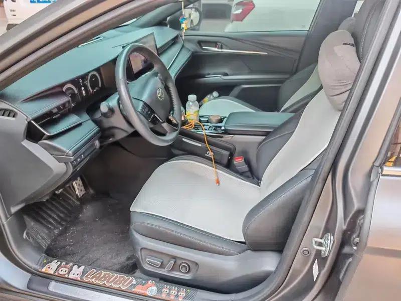 Camry 2025 Hybrid 2.0HXS Glorious Edition — миниатюра 8
