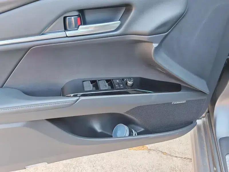 Camry 2025 Hybrid 2.0HXS Glorious Edition — миниатюра 10