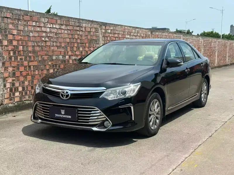 Camry 2016 2.0G 10th Anniversary Luxury Edition — миниатюра 1