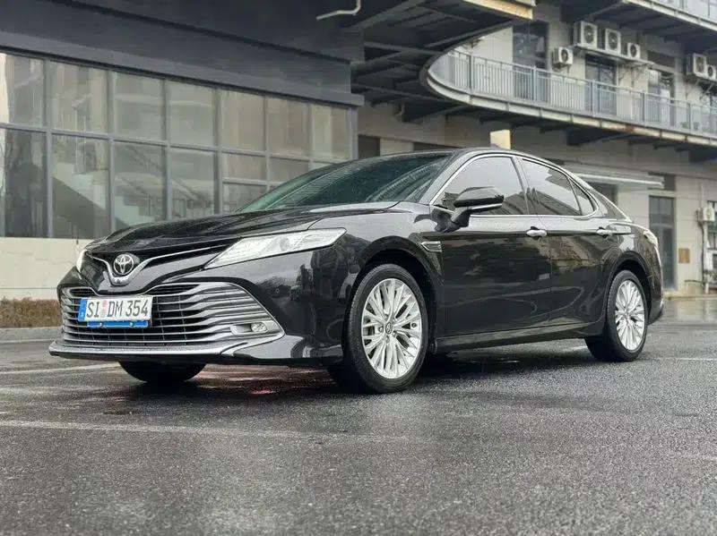 2018 Camry 2.5G Luxury Edition — миниатюра 1