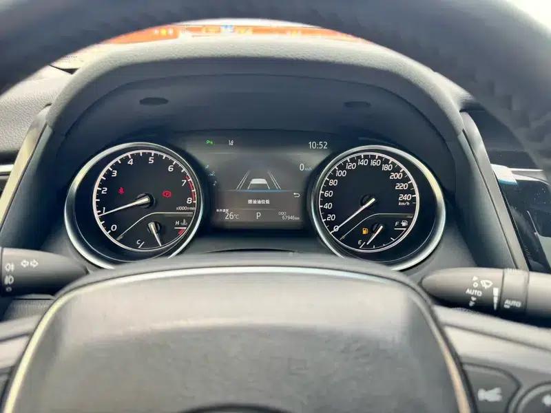 2018 Camry 2.0G Luxury Edition — миниатюра 5