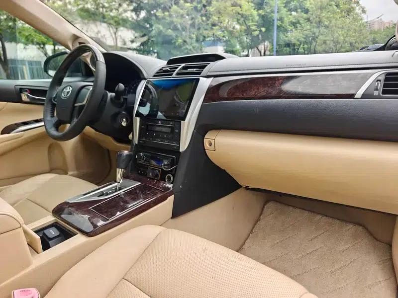 Camry 2015 2.0G Leading Edition — миниатюра 14