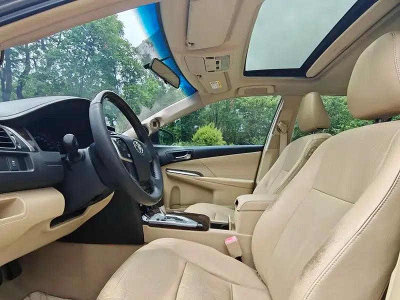 Camry 2015 2.0G Leading Edition — миниатюра 15
