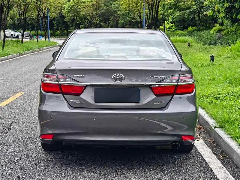 Camry 2015 2.0G Leading Edition — миниатюра 6