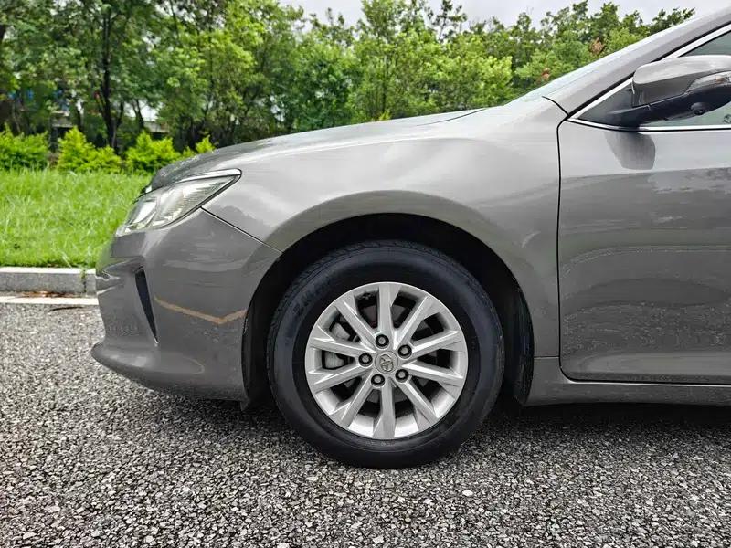 Camry 2015 2.0G Leading Edition — миниатюра 10