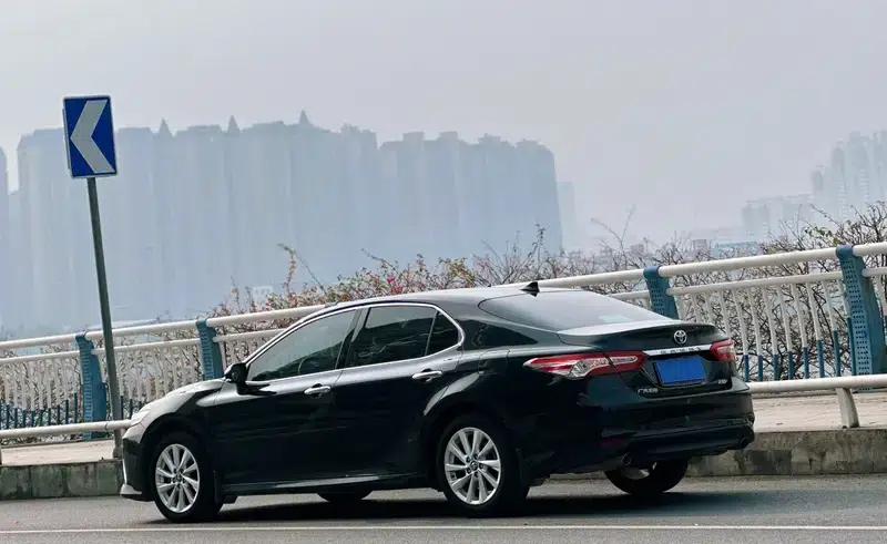 2021 Camry 2.0G Luxury Edition — миниатюра 5