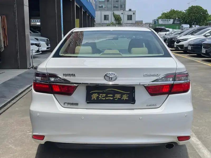 2015 Camry 2.0G Luxury Edition — миниатюра 5