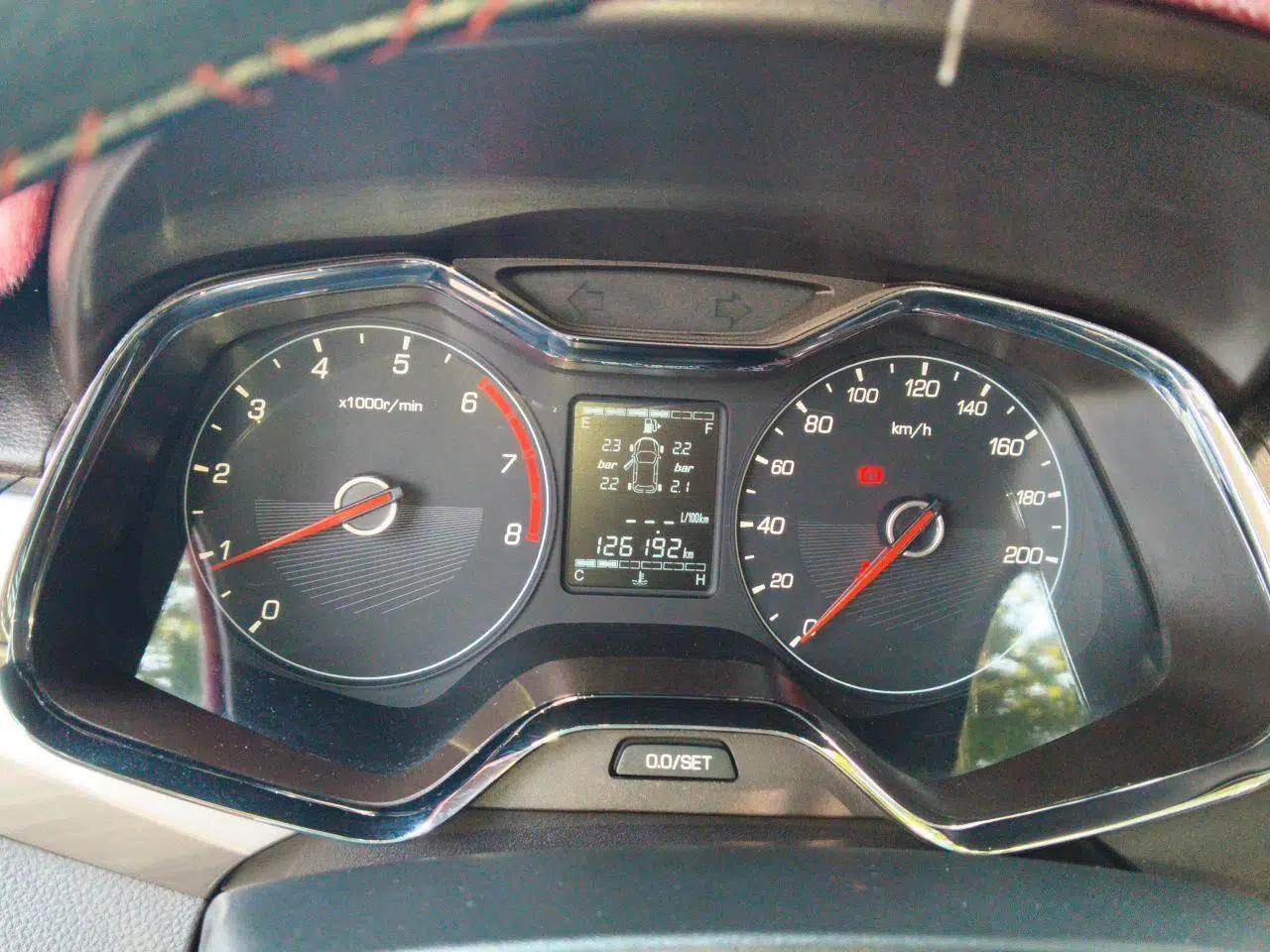 Baojun 310W 2017 1.5L Manual Fashion Model China V — миниатюра 11