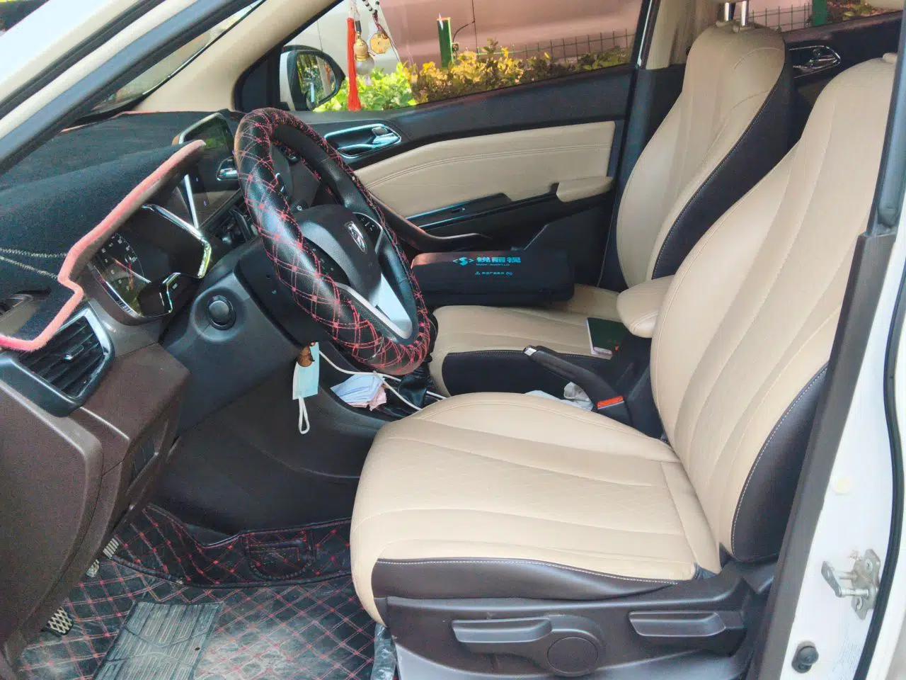 Baojun 310W 2017 1.5L Manual Fashion Model China V — миниатюра 15