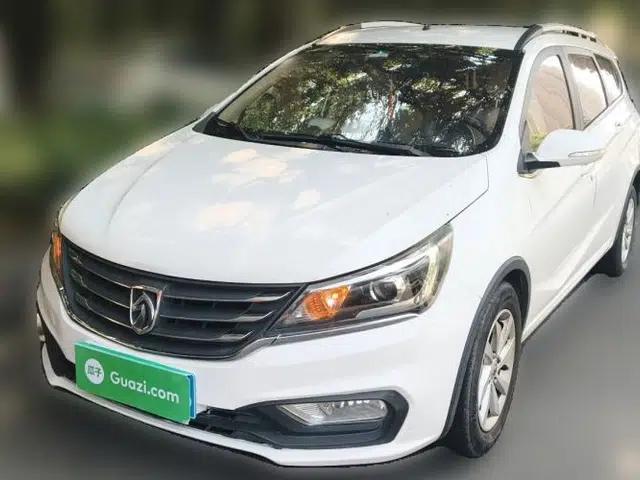 Baojun 310W 2017 1.5L Manual Fashion Model China V