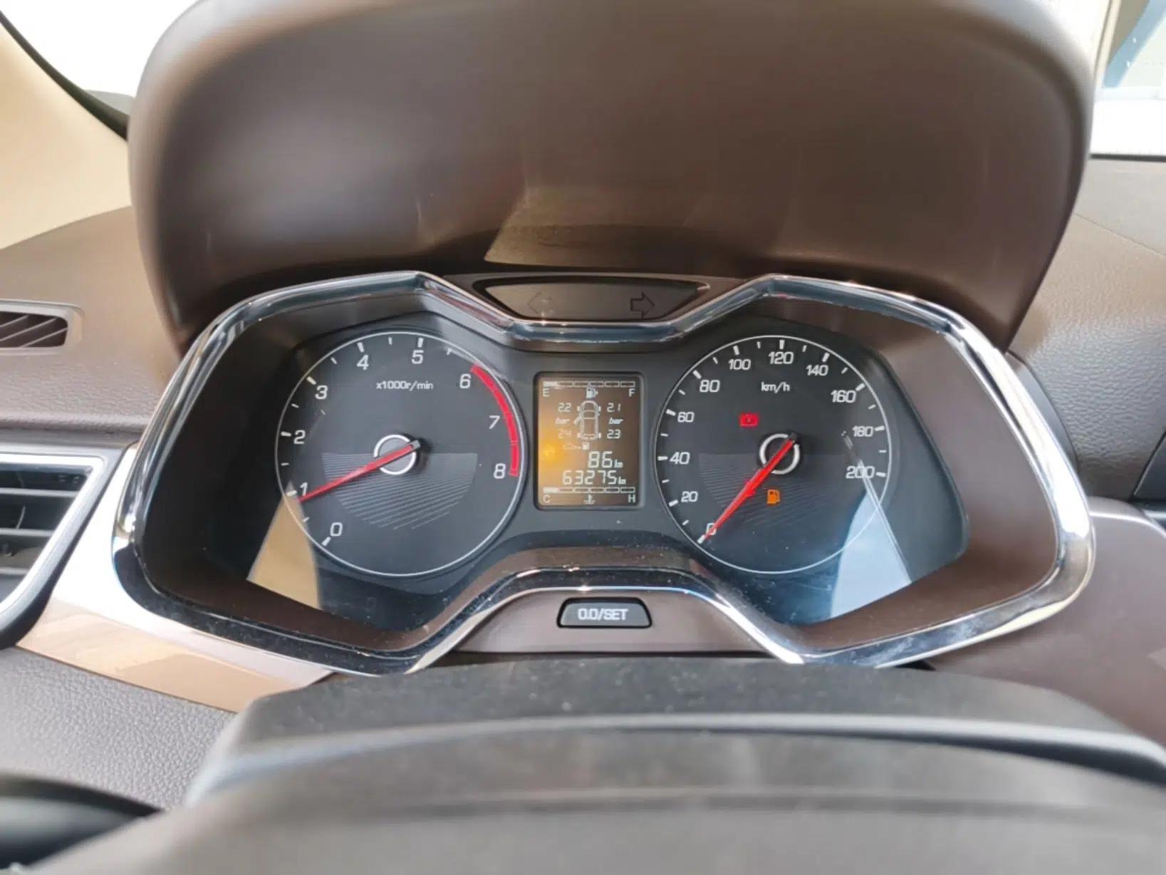 Baojun 310W 2017 1.5L Manual Fashion Model China V — миниатюра 14