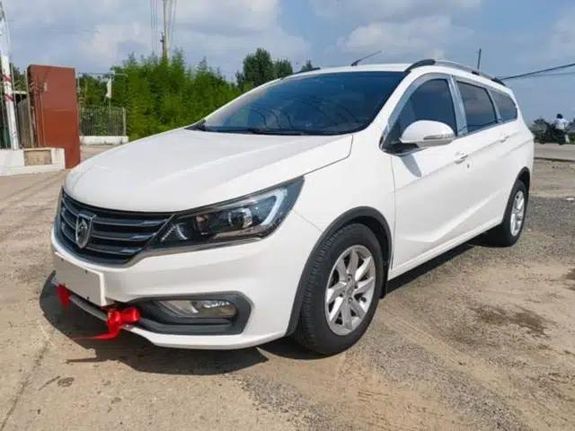 Baojun 310W 2017 1.5L Manual Fashion Model China V