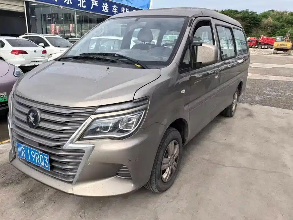 Lingzhi 2023 M5L 1.6L Luxury 7-seater — миниатюра 1