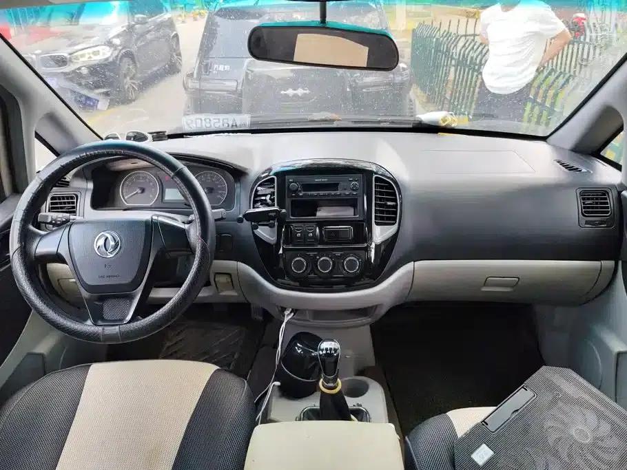 Lingzhi 2017 Facelift M3L 1.6L 7-Seater Standard Model — миниатюра 12