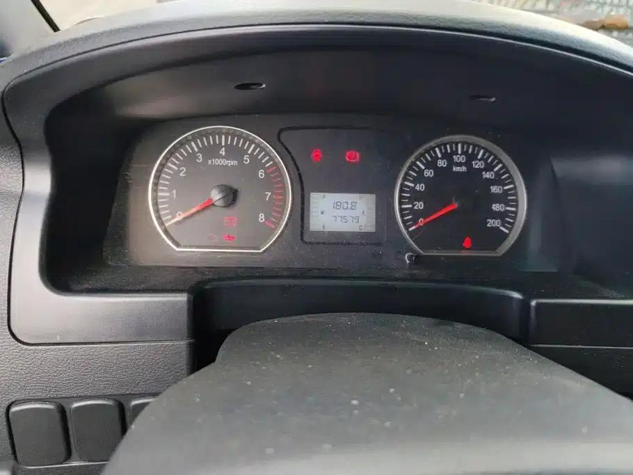 Lingzhi 2017 Facelift M3L 1.6L 7-Seater Standard Model — миниатюра 14