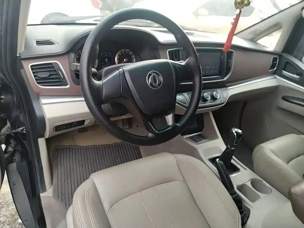 Lingzhi 2018 M5L 1.6L 7-seater Luxury — миниатюра 10