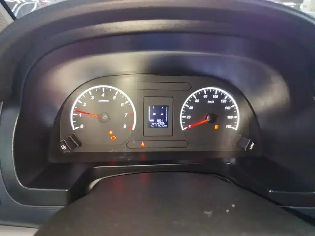 Lingzhi 2023 M5L 1.6L Basic 7-Seater — миниатюра 12